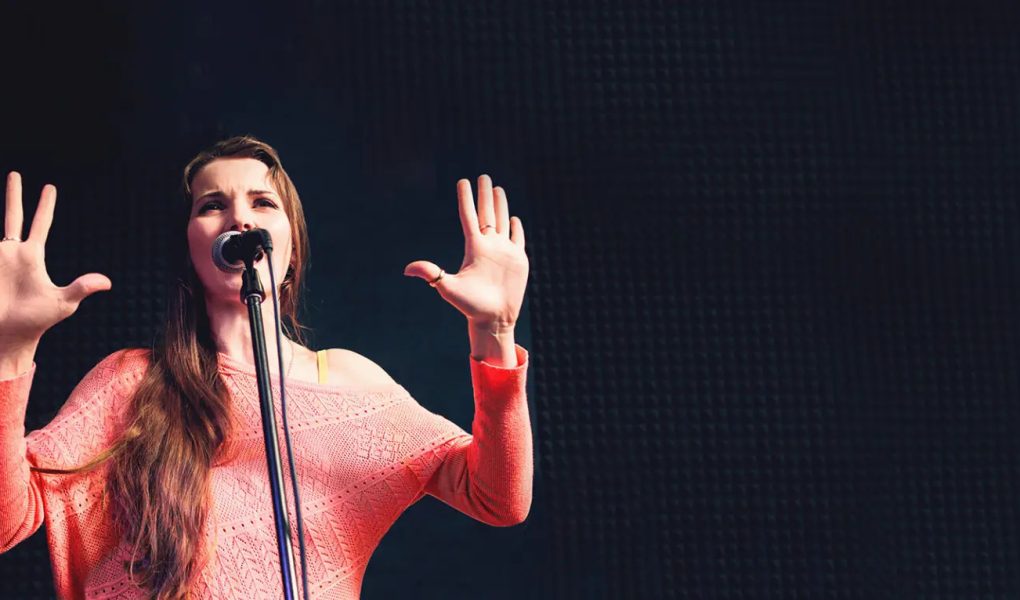 Corsi di canto a Milano la tua chiave per diventare un cantante professionista di successo
